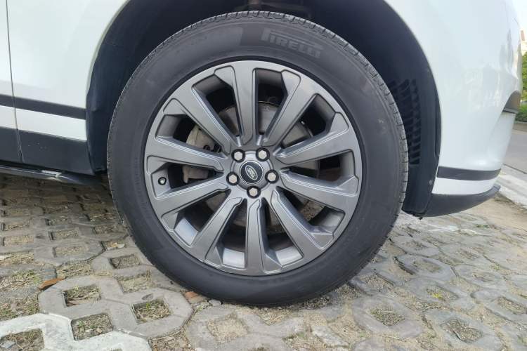 Used Land Rover Range Velar 2017 P380 S Right Front Wheel Hub