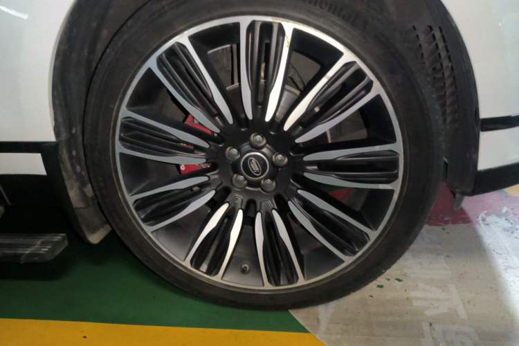 Used Land Rover Range Velar 2017 P250 S Right Front Wheel Hub