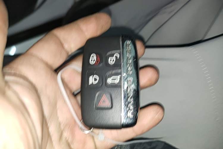 Used Land Rover Range Velar 2017 P380 R-DYNAMIC S Vehicle Key