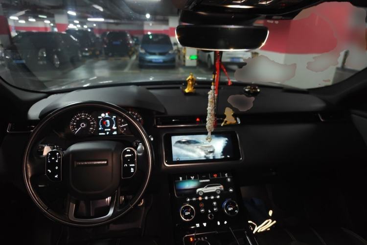 Used Land Rover Range Velar 2018 P250 S Center Console