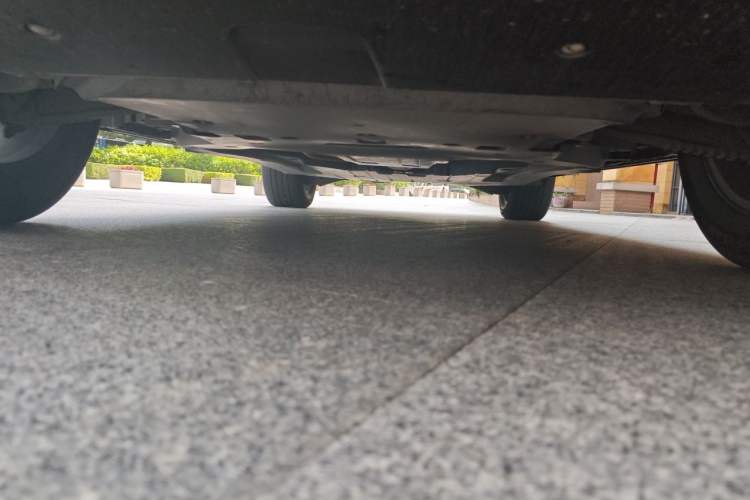 Used Land Rover Range Velar 2018 P300 R-DYNAMIC S Chassis Front