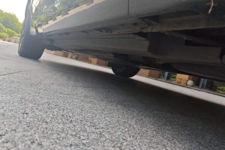 Used Land Rover Range Velar 2018 P300 R-DYNAMIC S Chassis Front Right