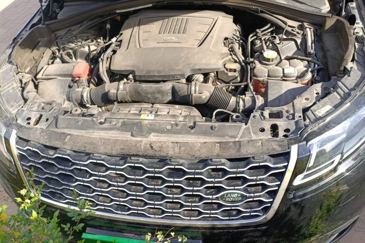 Used Land Rover Range Velar 2018 P380 S Engine Bay