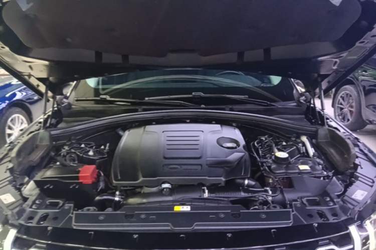 Used Land Rover Range Velar 2018 P250 S Engine Bay