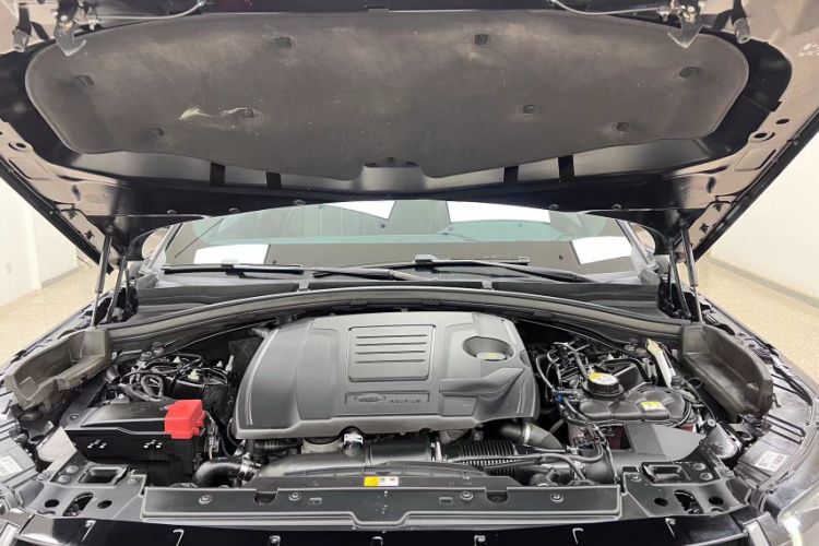 Used Land Rover Range Velar 2018 P300 S Engine Bay
