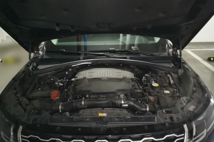 Used Land Rover Range Velar 2018 P380 S Engine Bay