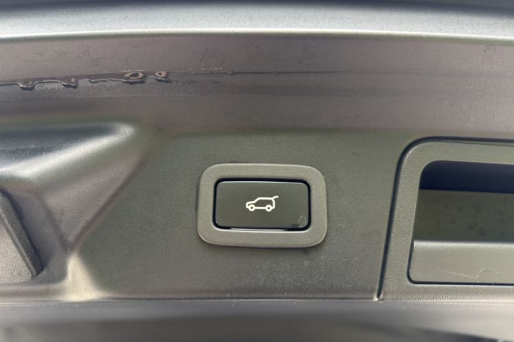Used Land Rover Range Velar 2018 P300 S Exterior 11