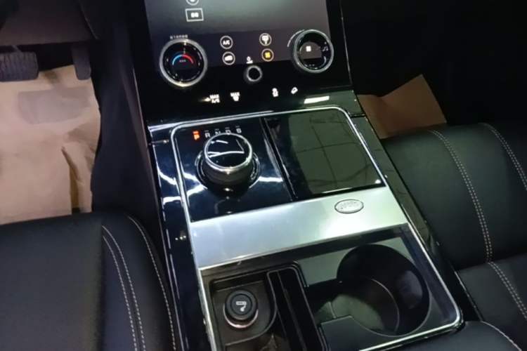 Used Land Rover Range Velar 2018 P250 S Gear Lever