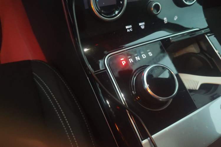 Used Land Rover Range Velar 2018 P250 S Gear Lever