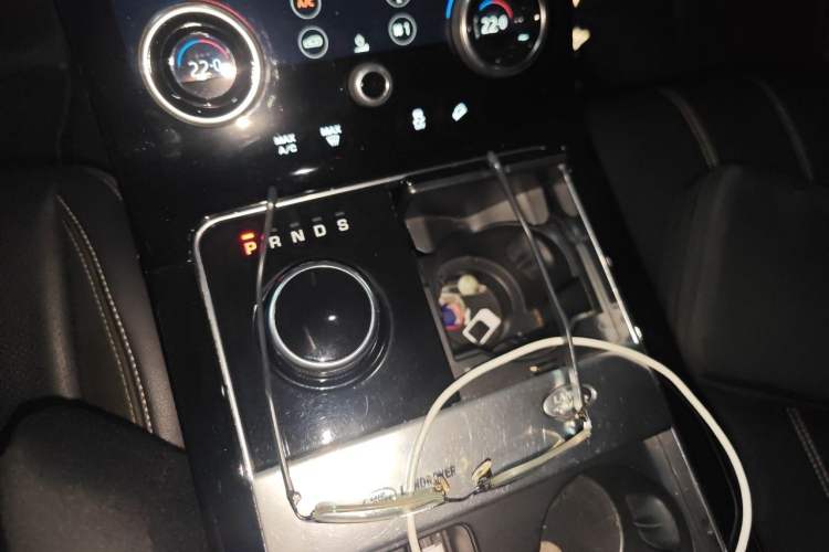 Used Land Rover Range Velar 2018 P250 S Gear Lever