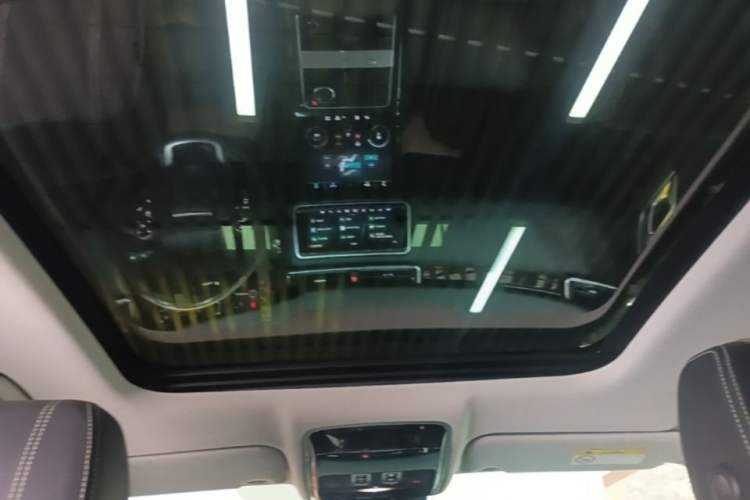 Used Land Rover Range Velar 2018 P250 S Headliner