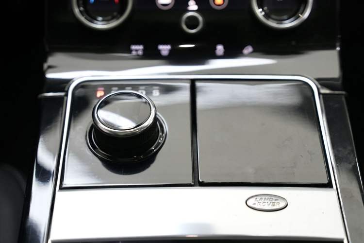 Used Land Rover Range Velar 2018 P380 S Interior 4