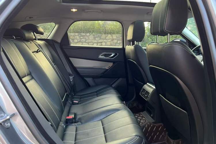 Used Land Rover Range Velar 2018 P300 S Interior 5