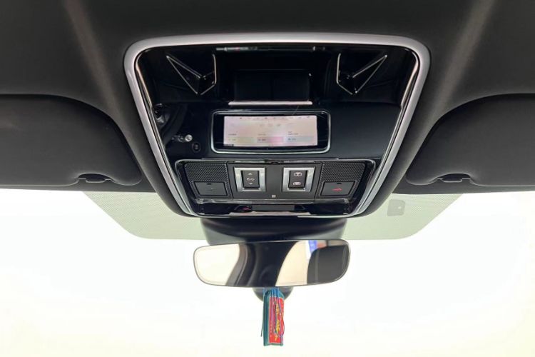 Used Land Rover Range Velar 2018 P300 S Interior 8