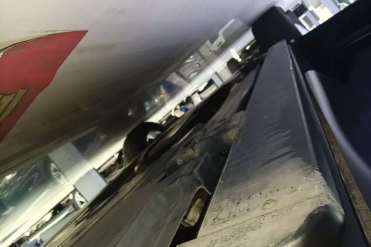 Used Land Rover Range Velar 2018 P250 S Left Side Sill