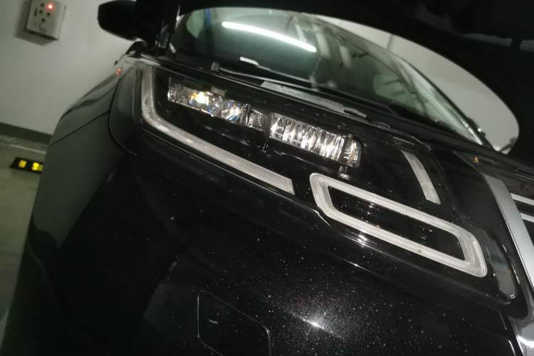 Used Land Rover Range Velar 2018 P380 S Right Front Headlight