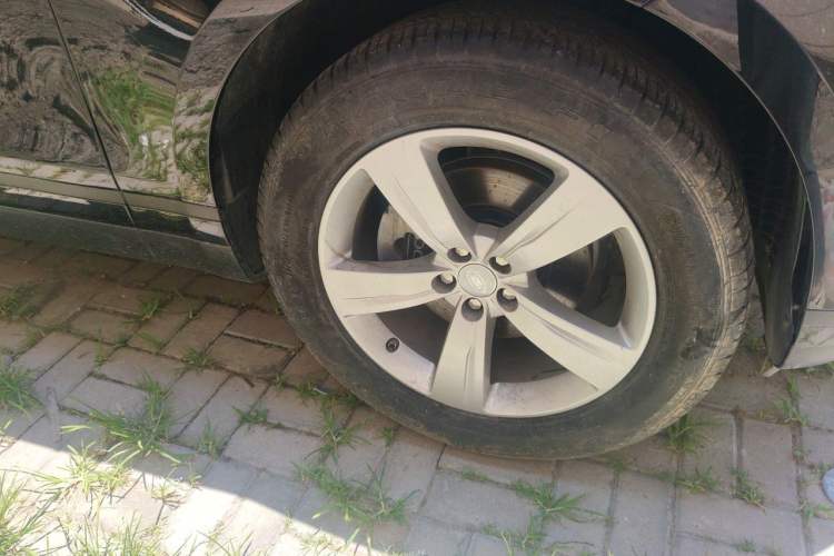 Used Land Rover Range Velar 2018 P250 S Right Front Wheel Hub