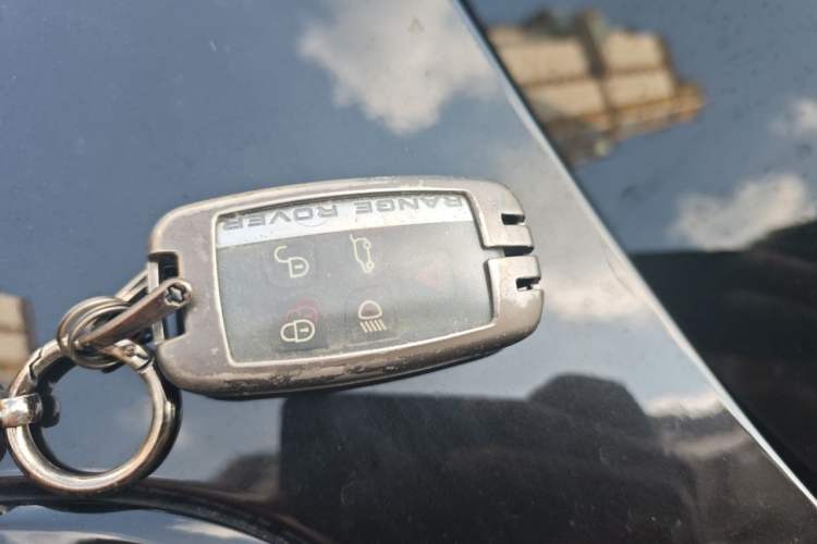 Used Land Rover Range Velar 2018 P300 R-DYNAMIC S Vehicle Key