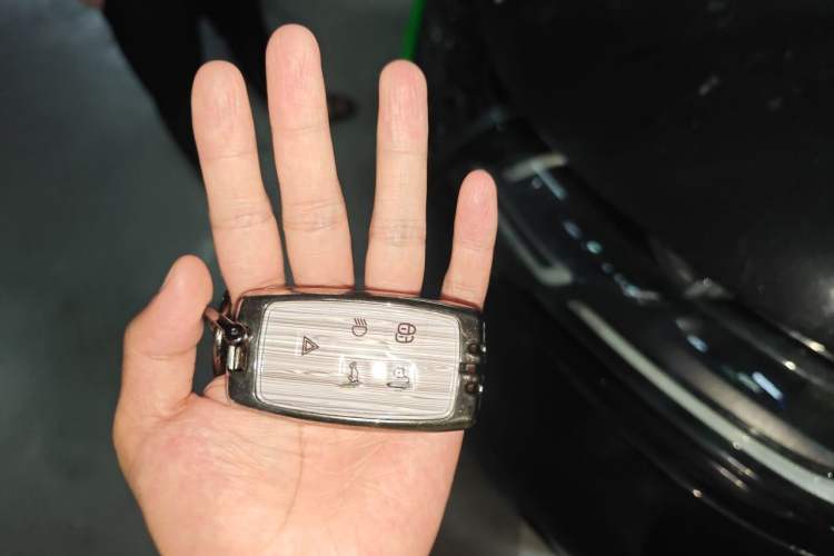 Used Land Rover Range Velar 2018 P250 S Vehicle Key