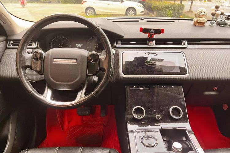 Used Land Rover Range Velar 2018 P250 S Audio And AC Panel