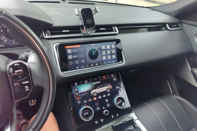 Used Land Rover Range Velar 2018 P380 R-DYNAMIC SE Audio And AC Panel