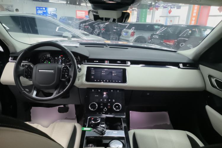 Used Land Rover Range Velar 2018 P380 S Center Console