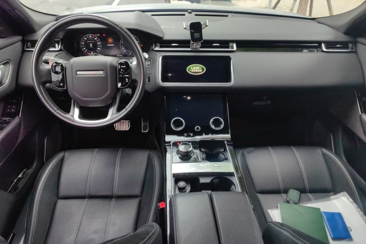 Used Land Rover Range Velar 2018 P380 R-DYNAMIC SE Center Console