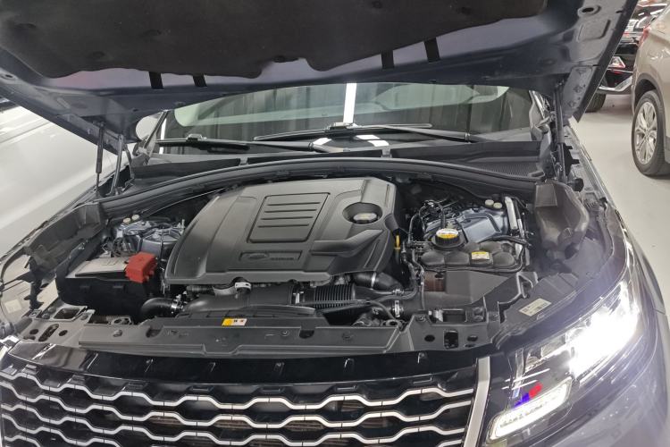 Used Land Rover Range Velar 2018 P250 S Engine Bay