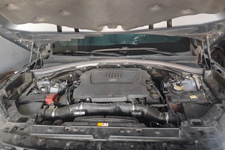 Used Land Rover Range Velar 2018 P380 R-DYNAMIC S Engine Bay