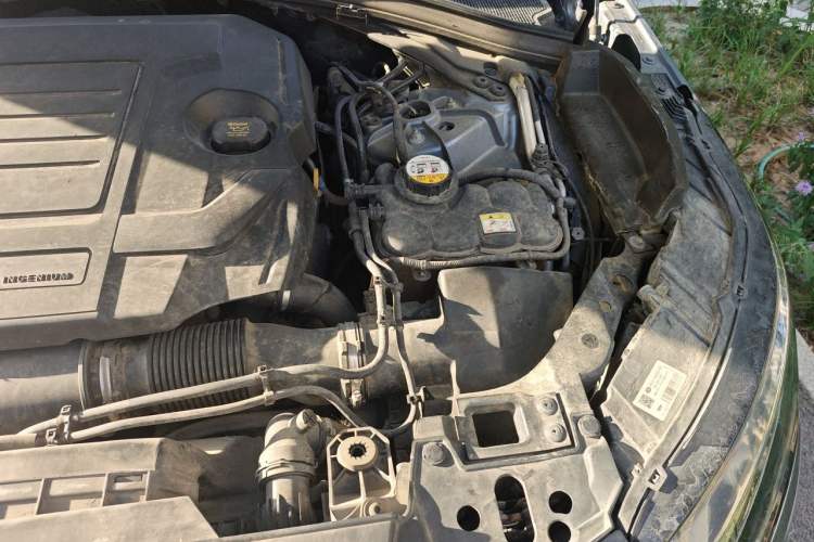 Used Land Rover Range Velar 2018 P250 S Engine Bay Left