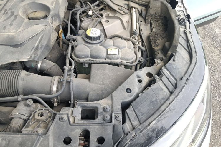 Used Land Rover Range Velar 2018 P300 S Engine Bay Left