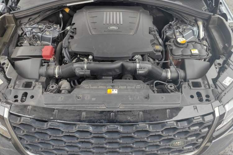 Used Land Rover Range Velar 2018 P380 R-DYNAMIC SE Engine Bay
