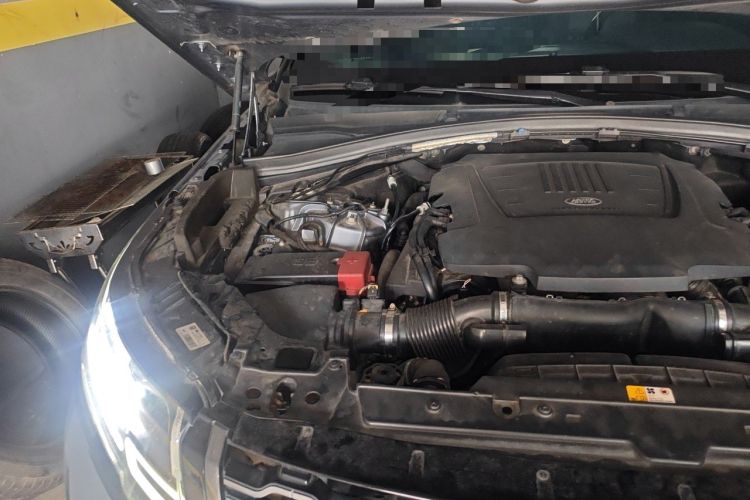 Used Land Rover Range Velar 2018 P380 R-DYNAMIC S Engine Bay Right