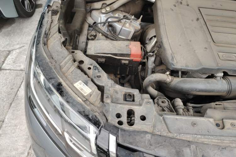 Used Land Rover Range Velar 2018 P250 S Engine Bay Right
