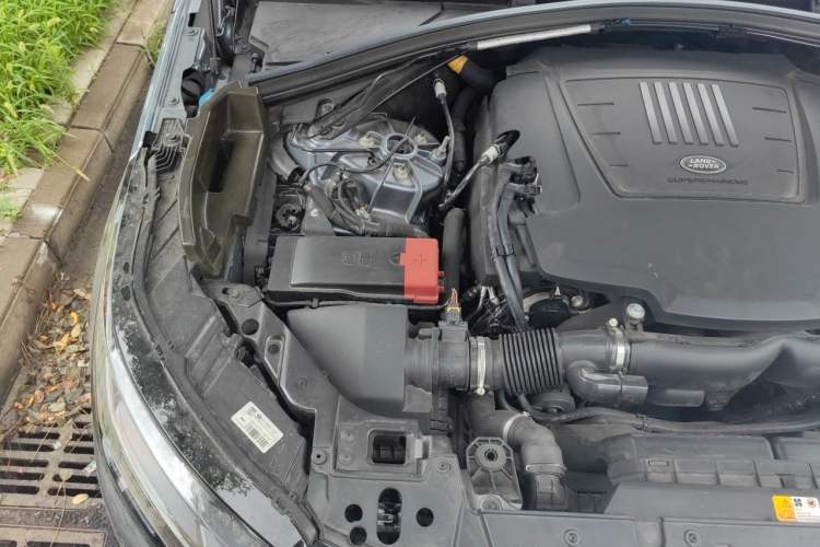 Used Land Rover Range Velar 2018 P380 R-DYNAMIC SE Engine Bay Right