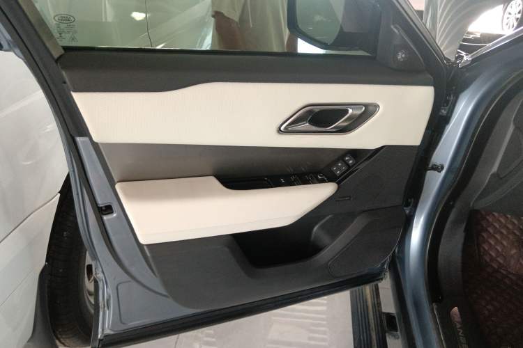 Used Land Rover Range Velar 2018 P380 S Left Front Door Interior