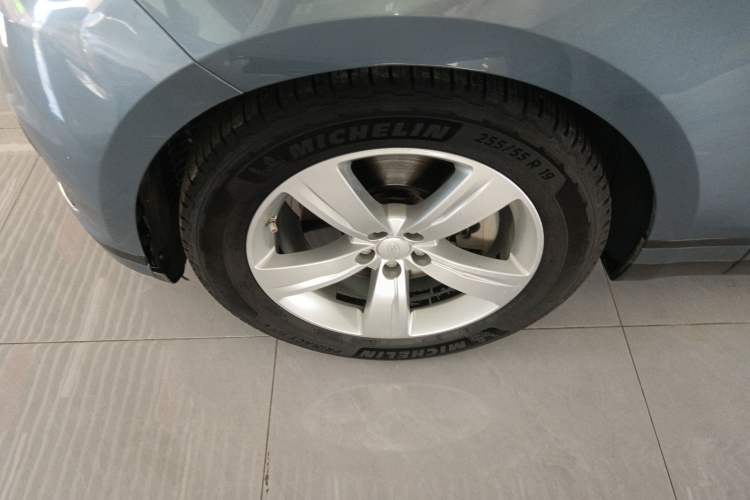 Used Land Rover Range Velar 2018 P380 S Left Front Wheel Hub