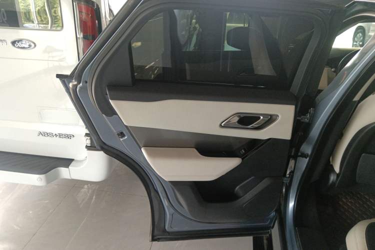 Used Land Rover Range Velar 2018 P380 S Left Rear Door Interior