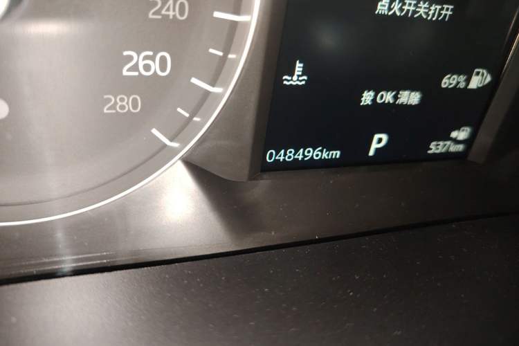 Used Land Rover Range Velar 2018 P250 S Odometer Close Up