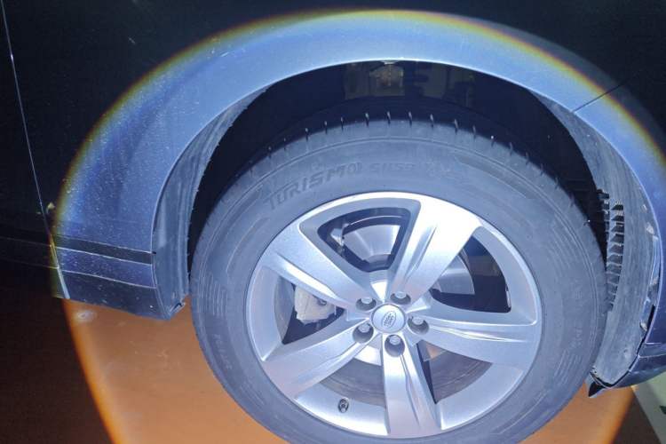 Used Land Rover Range Velar 2018 P250 S Right Front Wheel Hub