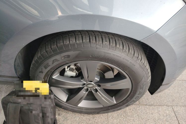 Used Land Rover Range Velar 2018 P250 S Right Front Wheel Hub