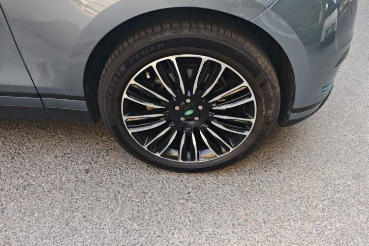 Used Land Rover Range Velar 2018 P300 S Right Front Wheel Hub