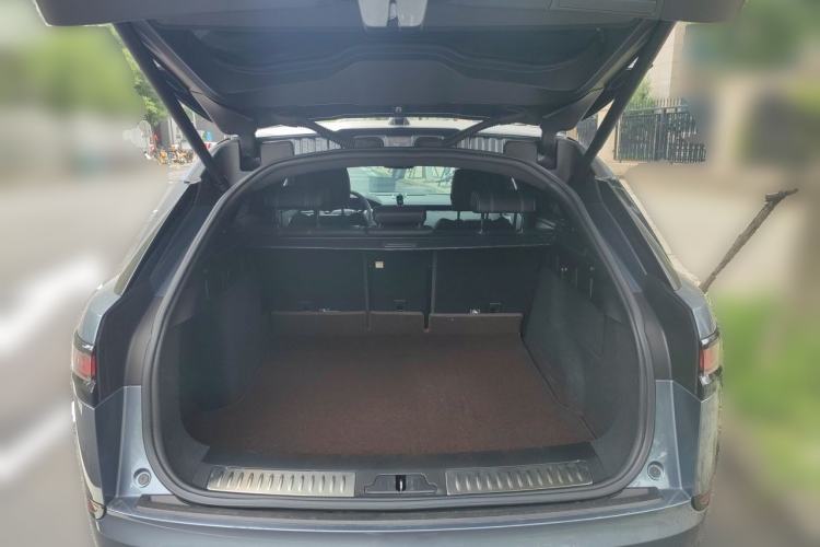 Used Land Rover Range Velar 2018 P380 R-DYNAMIC SE Trunk