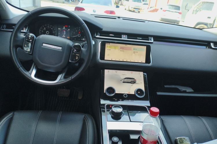 Used Land Rover Range Velar 2018 P250 S Center Console