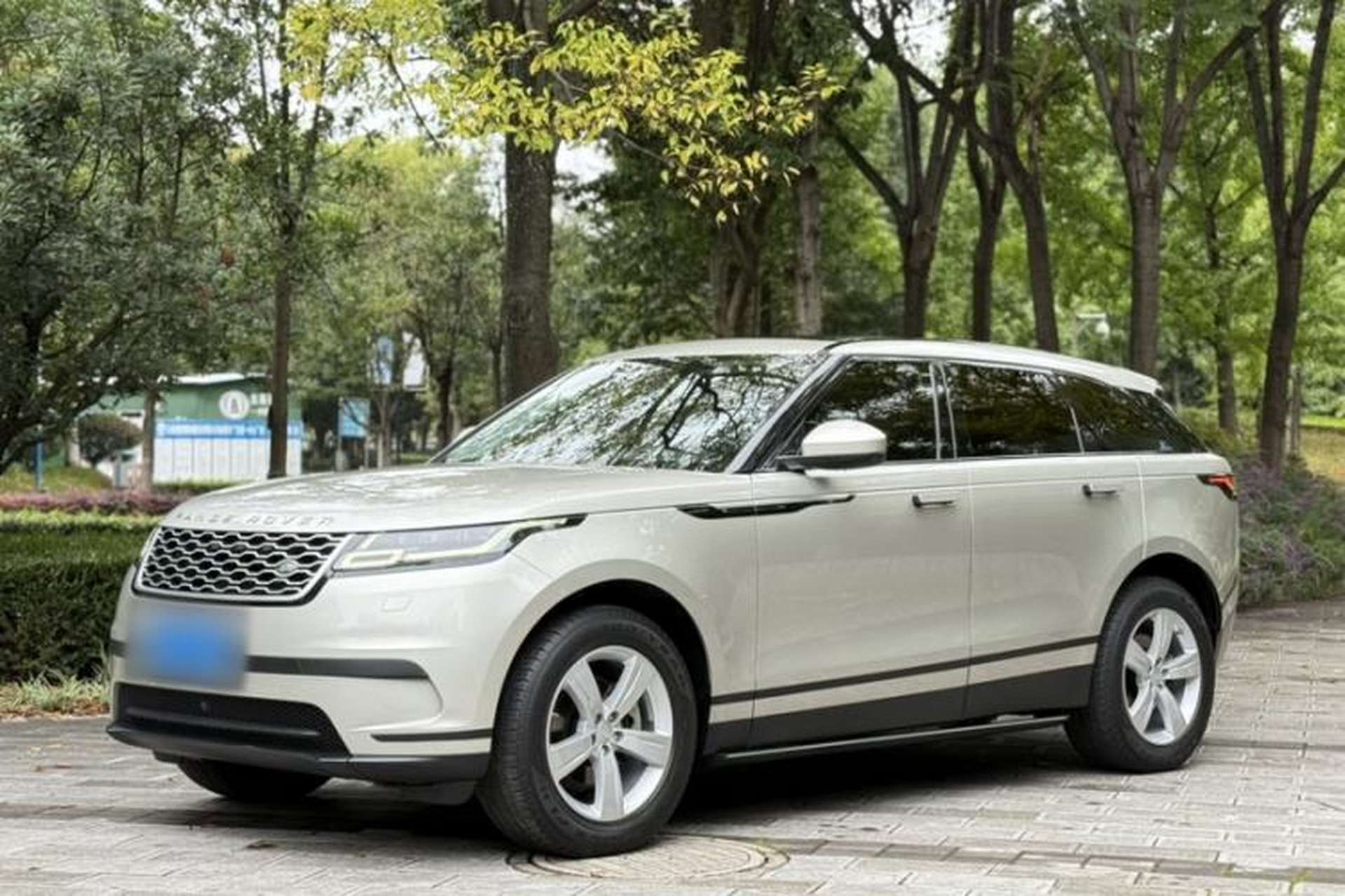 Used Land Rover Range Velar 2018 P250 S Front Left 45 Deg