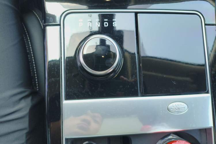 Used Land Rover Range Velar 2018 P250 S Gear Lever