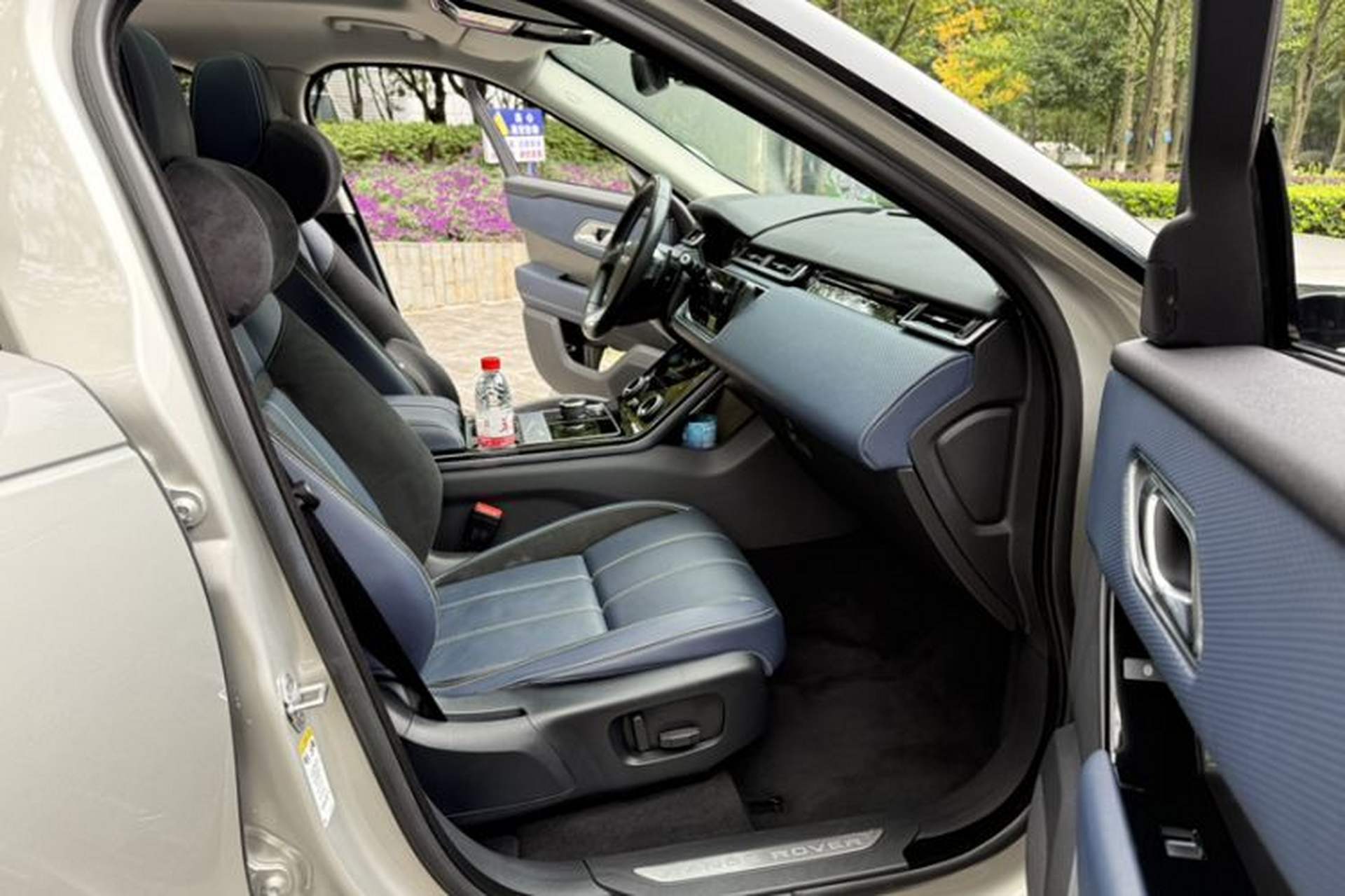 Used Land Rover Range Velar 2018 P250 S Interior 6