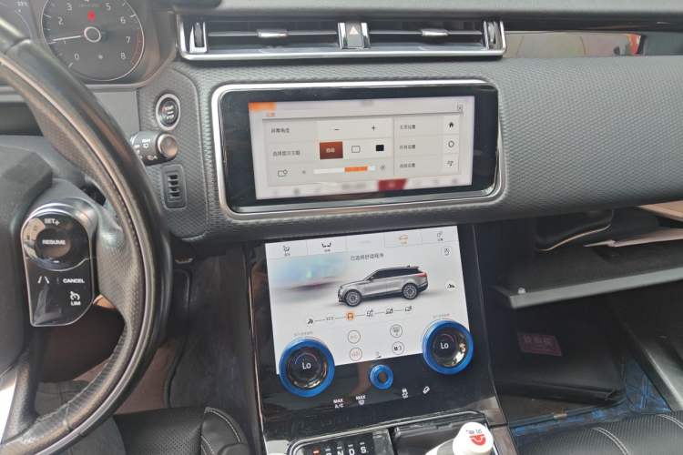 Used Land Rover Range Velar 2018 P250 S Audio And AC Panel