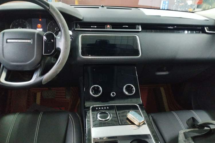 Used Land Rover Range Velar 2018 P380 S Audio And AC Panel