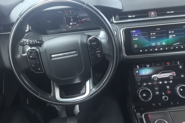 Used Land Rover Range Velar 2018 P380 R-DYNAMIC SE Center Console